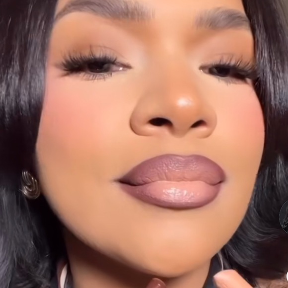 ✏️ ROOT FOR ME! a MAC LIP PENCIL. RETAIL $25. **NEW IN THE BOX. ✨ FIRM ✨ - Picture 9 of 11